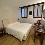 Alloggi Marinella Velence