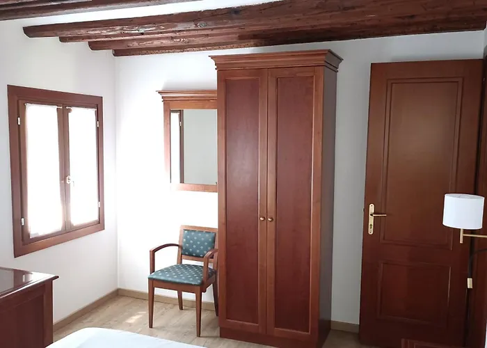 Alloggi Marinella Pensjonat 3*