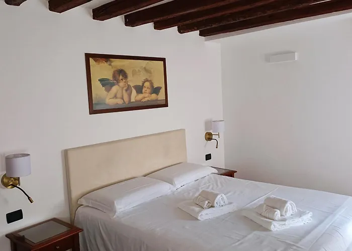 Alloggi Marinella Pensjonat