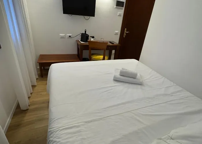 Alloggi Marinella 3*