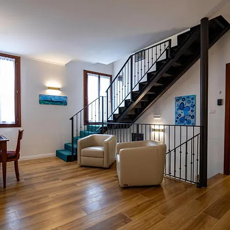 Alloggi Marinella 3*
